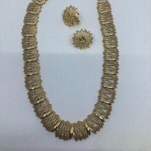 Vtg 1970 MONET gold plated earrings necklace choker set